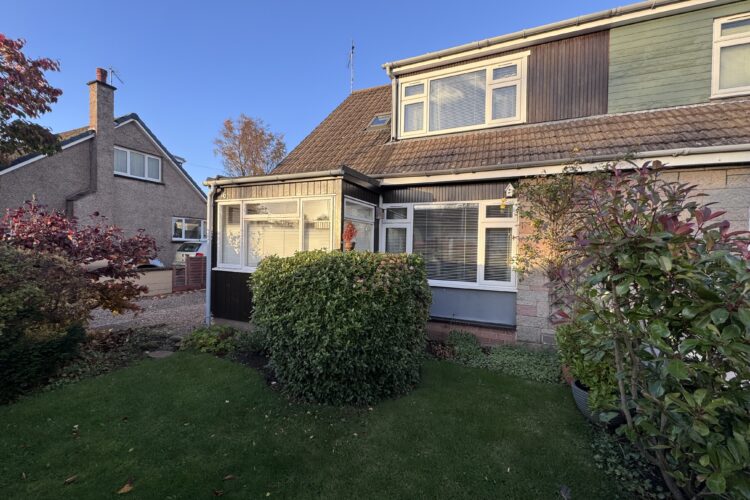 16 Spottiswoode Gardens